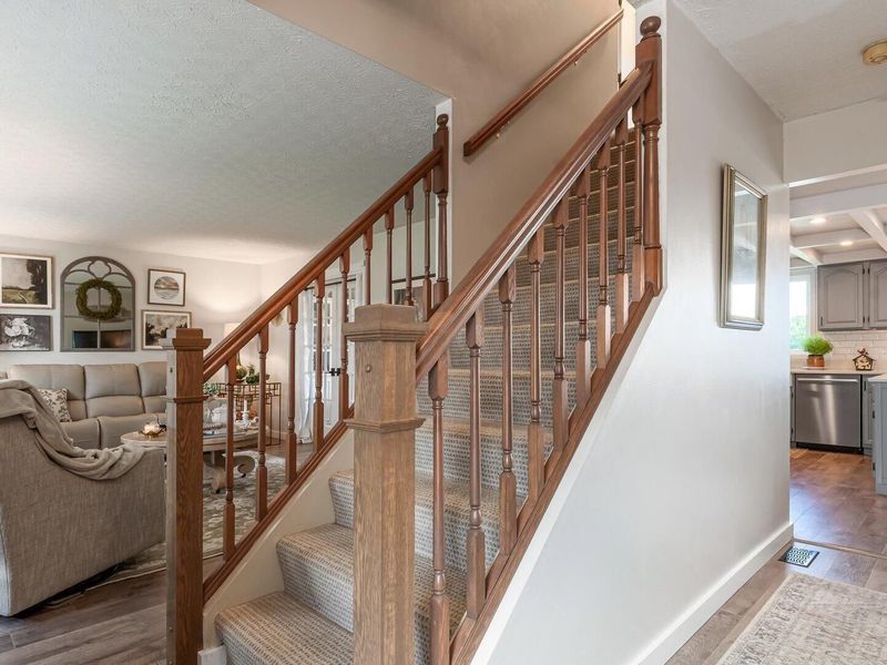 6825 Tower Lane , Nashport, OH 43830 Photo 5