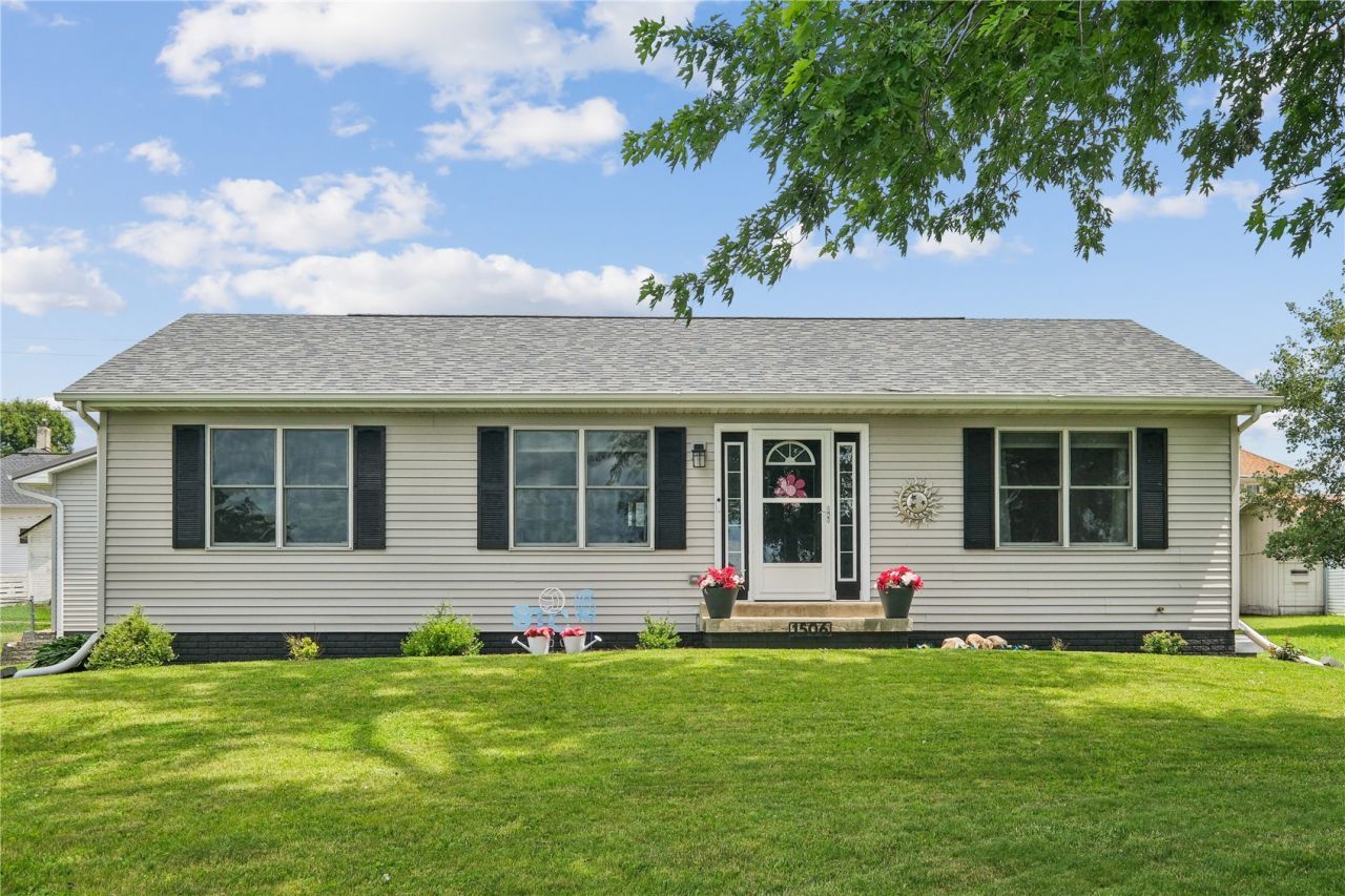 1506 Harding Street, Tama, IA 52339 Main Photo