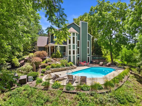 W246S6355 Clearview Ln, Vernon, WI 53189