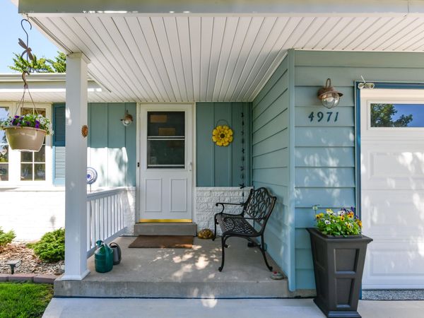 4971 S Jonathan Ln, New Berlin, WI 53151