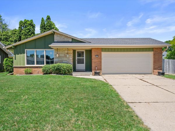 1610 Hickory St, South Milwaukee, WI 53172