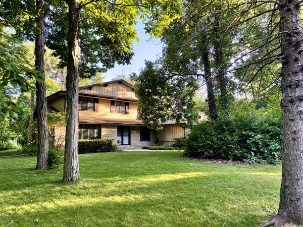 12785 W Bobwood Rd, New Berlin, WI 53151