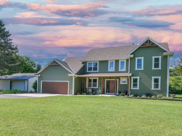 27100 60th St, Brighton, WI 53168