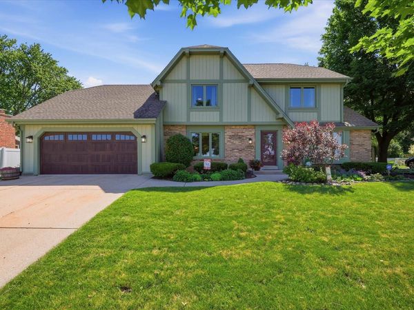 1127 Tenny Ave, Waukesha, WI 53186