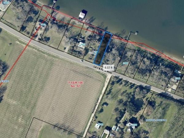 7604 False River Rd, Oscar, LA 70762