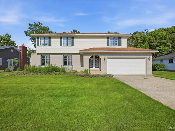 188 Heritage Farm Road , Buffalo, NY 14218