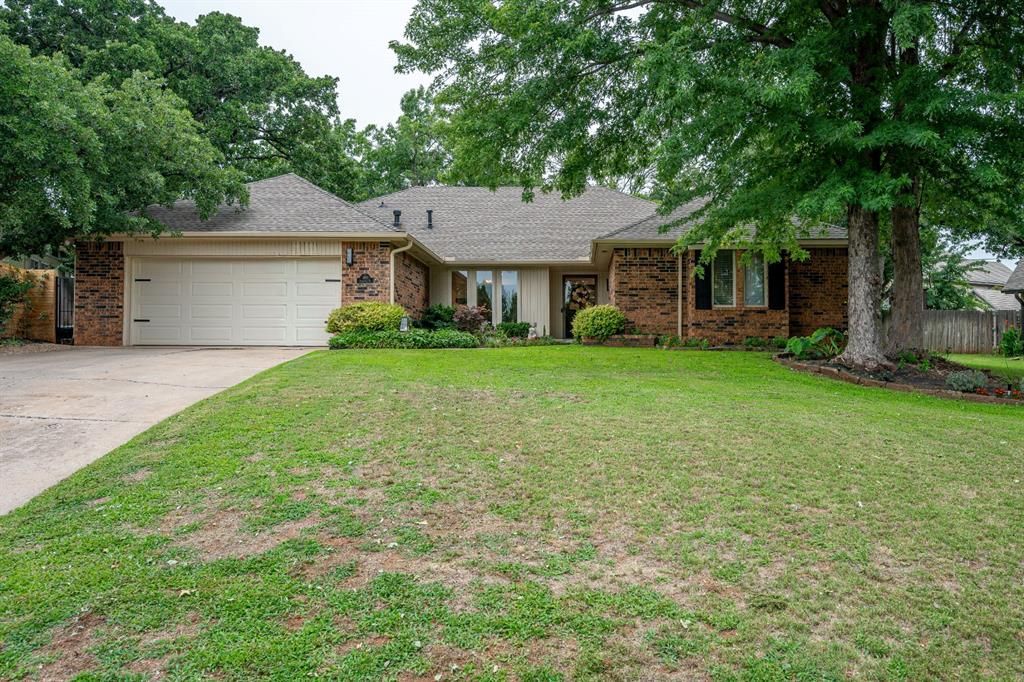 809 Sandhurst Drive, Edmond, OK 73034 Main Photo