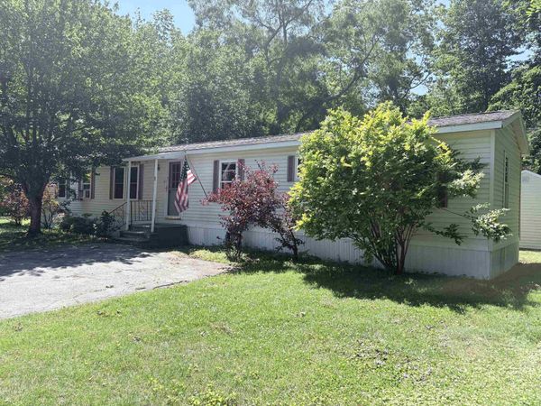 1 Oak Court, Seabrook, NH 03874