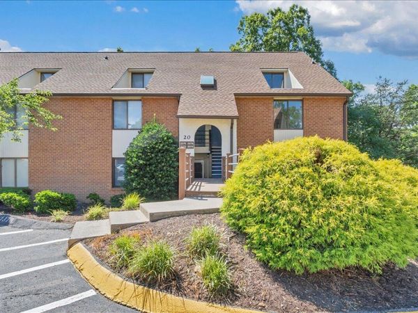 3372 Forest CT, Roanoke, VA 24018