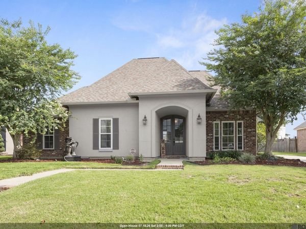 37050 Longwood Ave, Prairieville, LA 70769