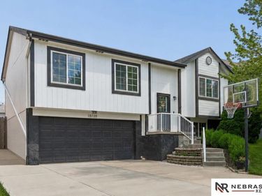 18728 W Street, Omaha, NE 68135