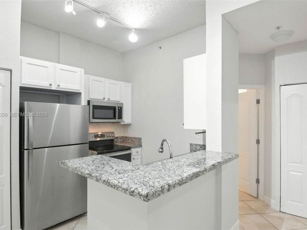 6001 SW 70th St , Unit 108, South Miami, FL 33143