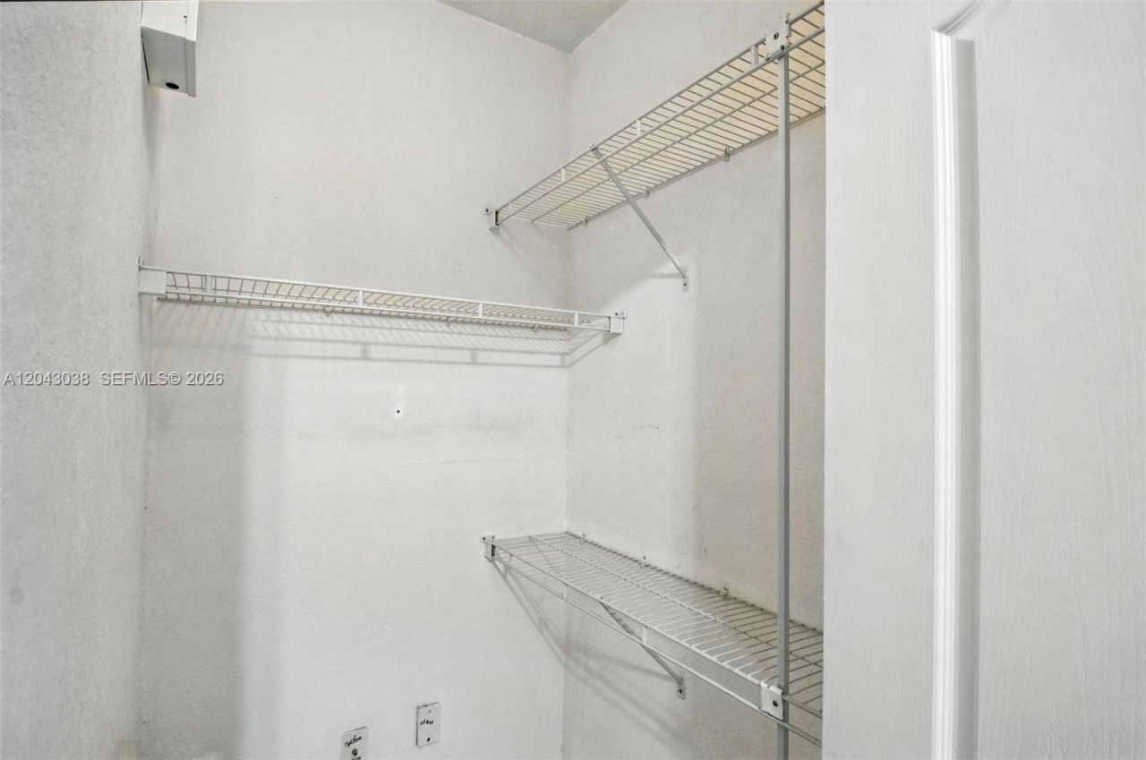 6001 SW 70th St , Unit 108, South Miami, FL 33143 Photo