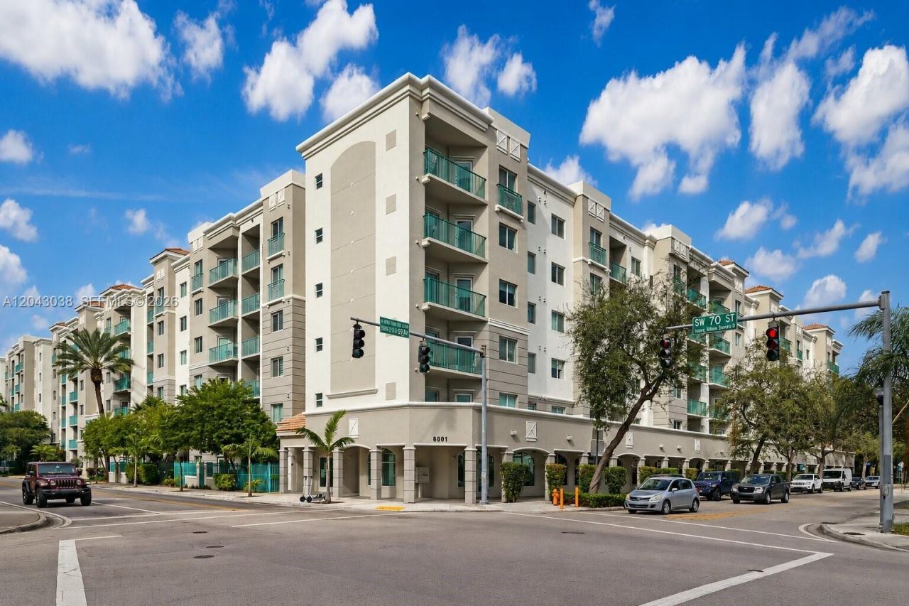 6001 SW 70th St , Unit 108, South Miami, FL 33143 Photo
