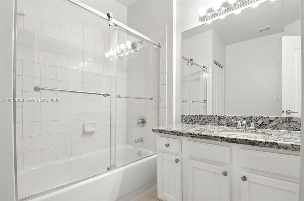 6001 SW 70th St , Unit 108, South Miami, FL 33143 Photo