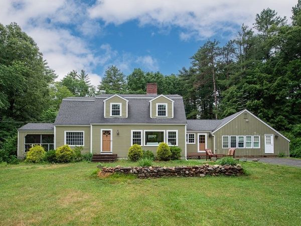 2 Pinehurst Dr, Boxford, MA 01921