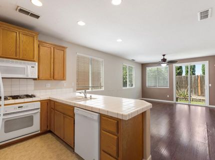 3609 Naturita Way, Sacramento, CA 95834 Photo