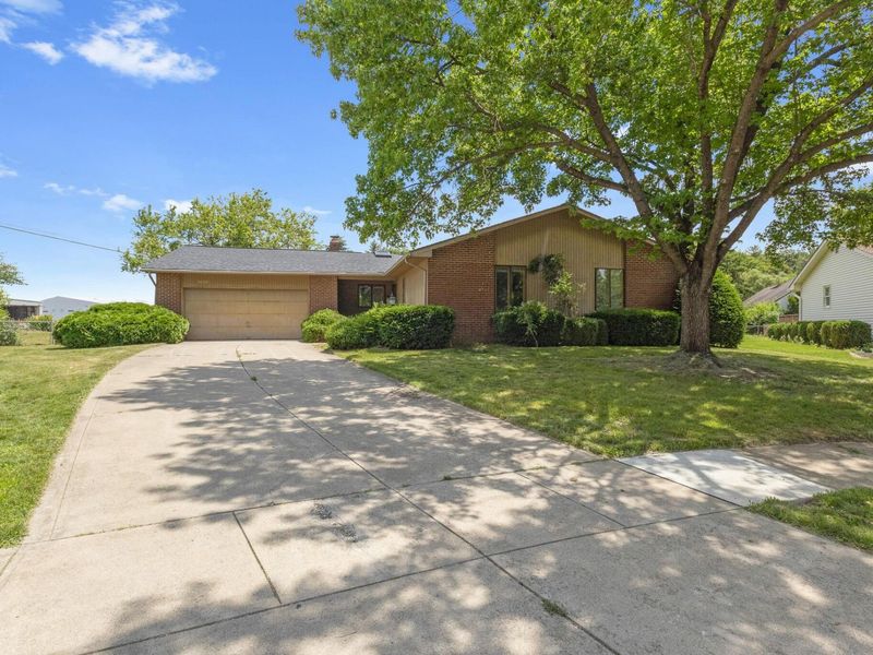 5650 Ramblewood Court, Columbus, OH 43235 Photo 1
