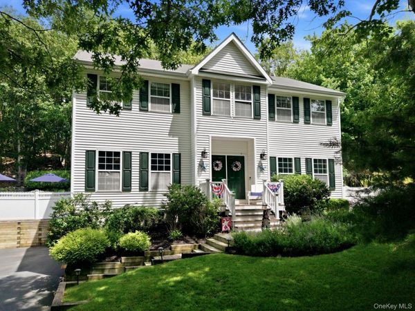 95 Crystal Brook Hollow Road , Mount Sinai, NY 11766