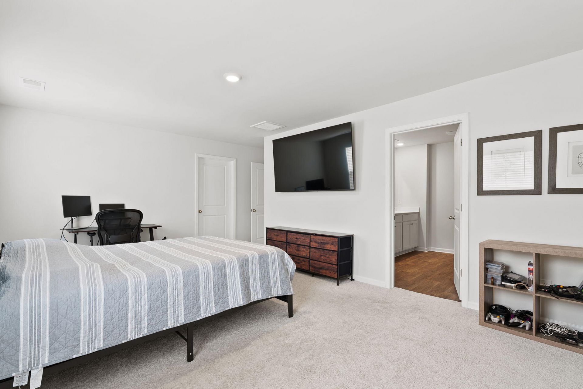 639 Silver Spruce Street Photo 24