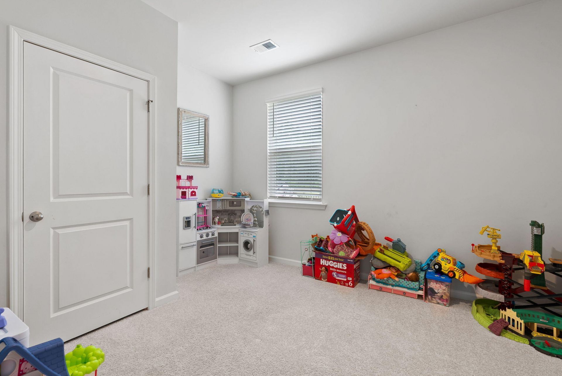 639 Silver Spruce Street Photo 33