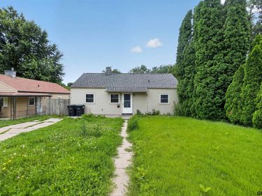 6763 Charles Street, Omaha, NE 68132