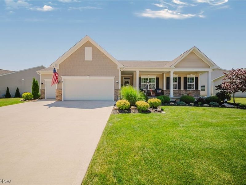 34633 N Legends Way, Grafton, OH 44044 Photo 2