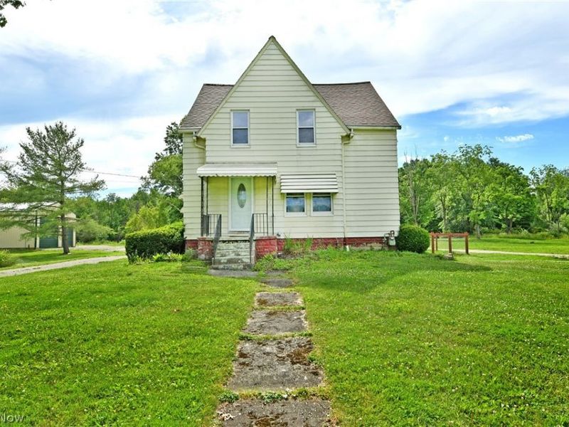 6349 Downs Road NW, Warren, OH 44481 Photo 1