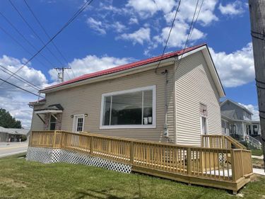 55 W Saint Charles, Grafton, WV 26354