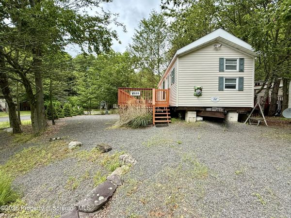 699 Snowshoe Drive , Covington Twp, PA 18424