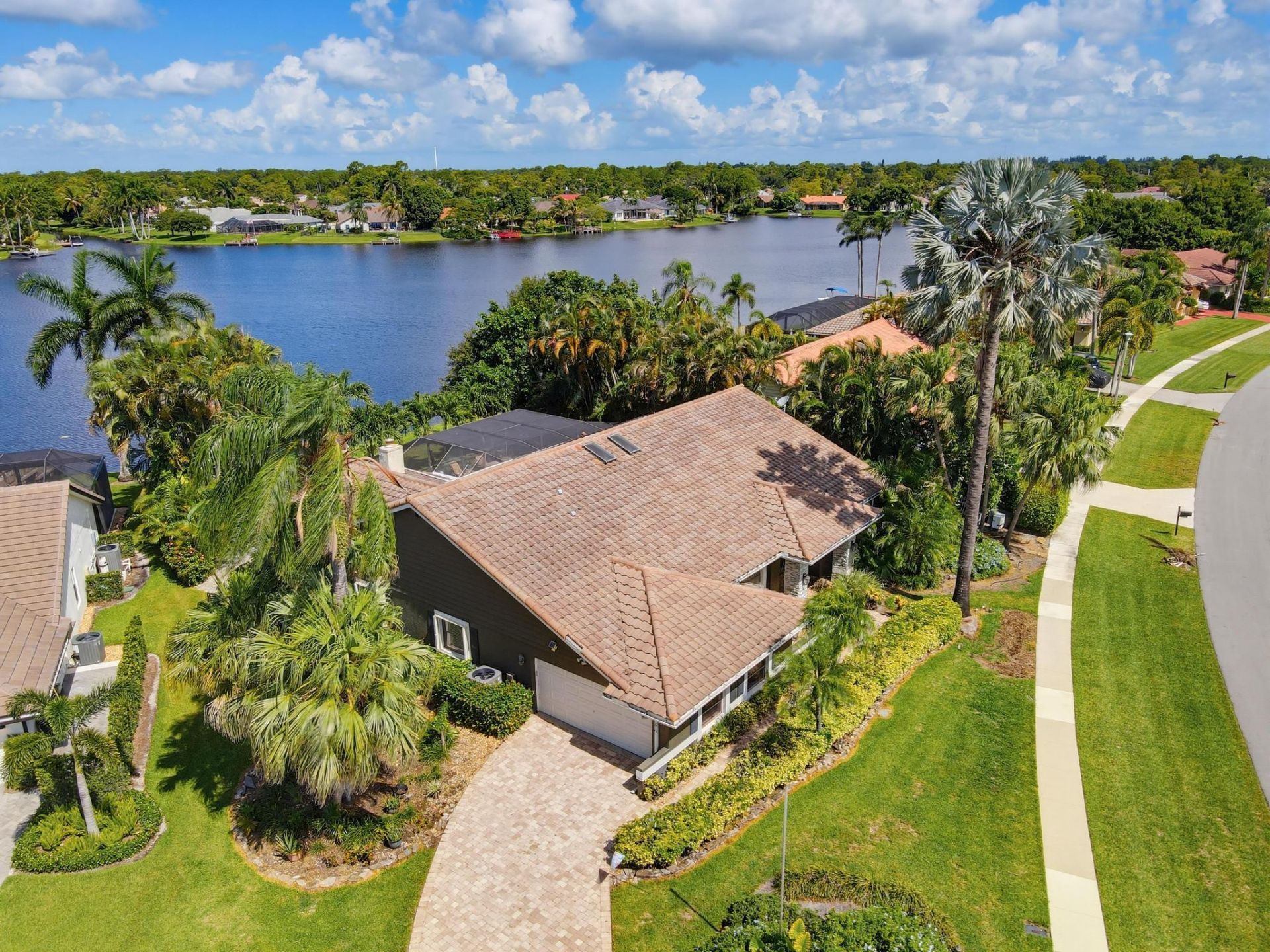 1619 Wiltshire Village Drive, Wellington, FL 33414 Photo