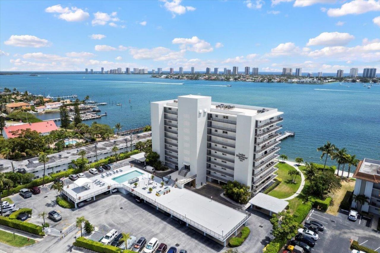3040 Lake Shore Drive, Unit 101, Riviera Beach, FL 33404 Photo