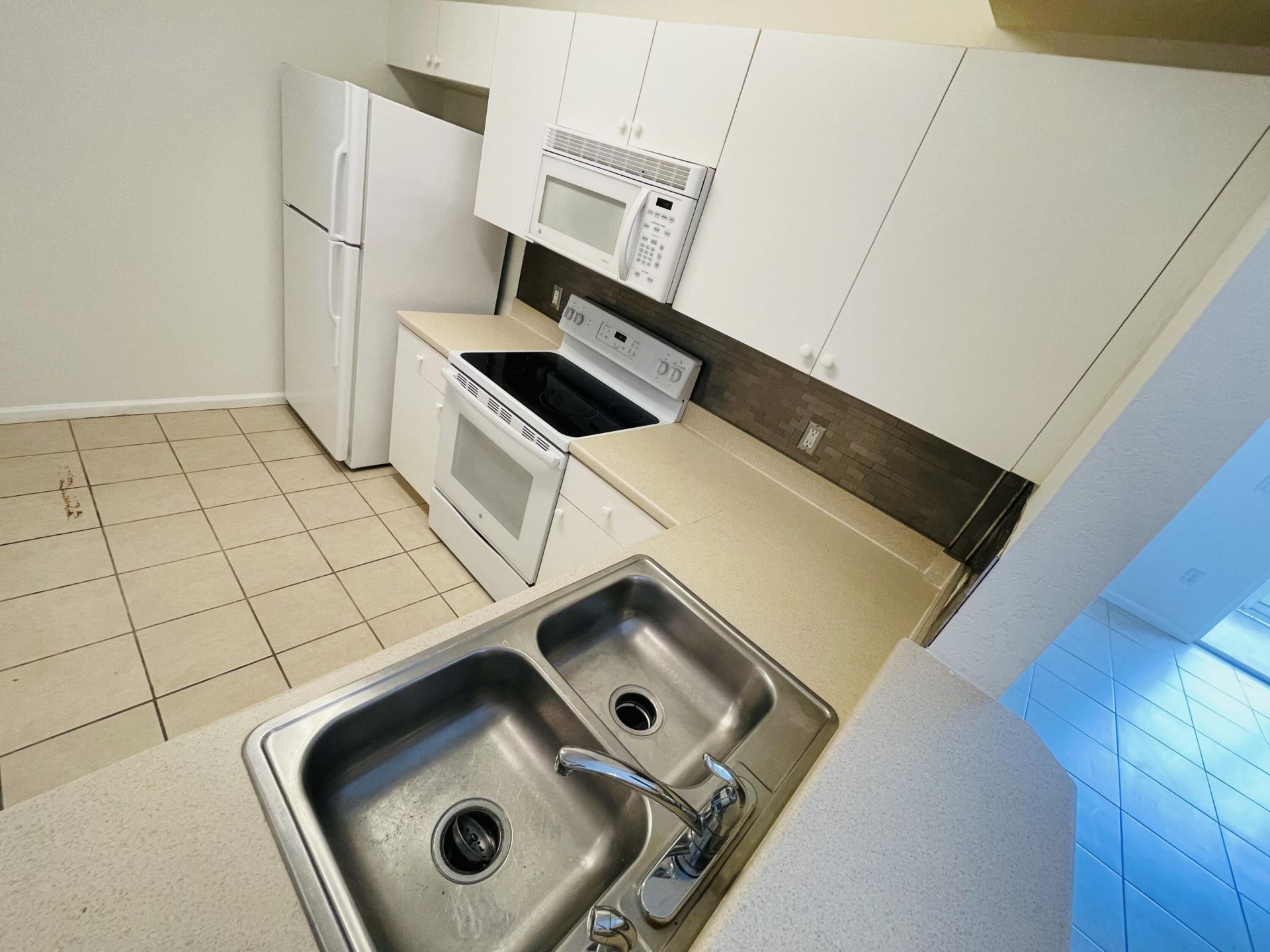 1055 Golden Lakes Boulevard, Unit 212, West Palm Beach, FL 33411 Photo