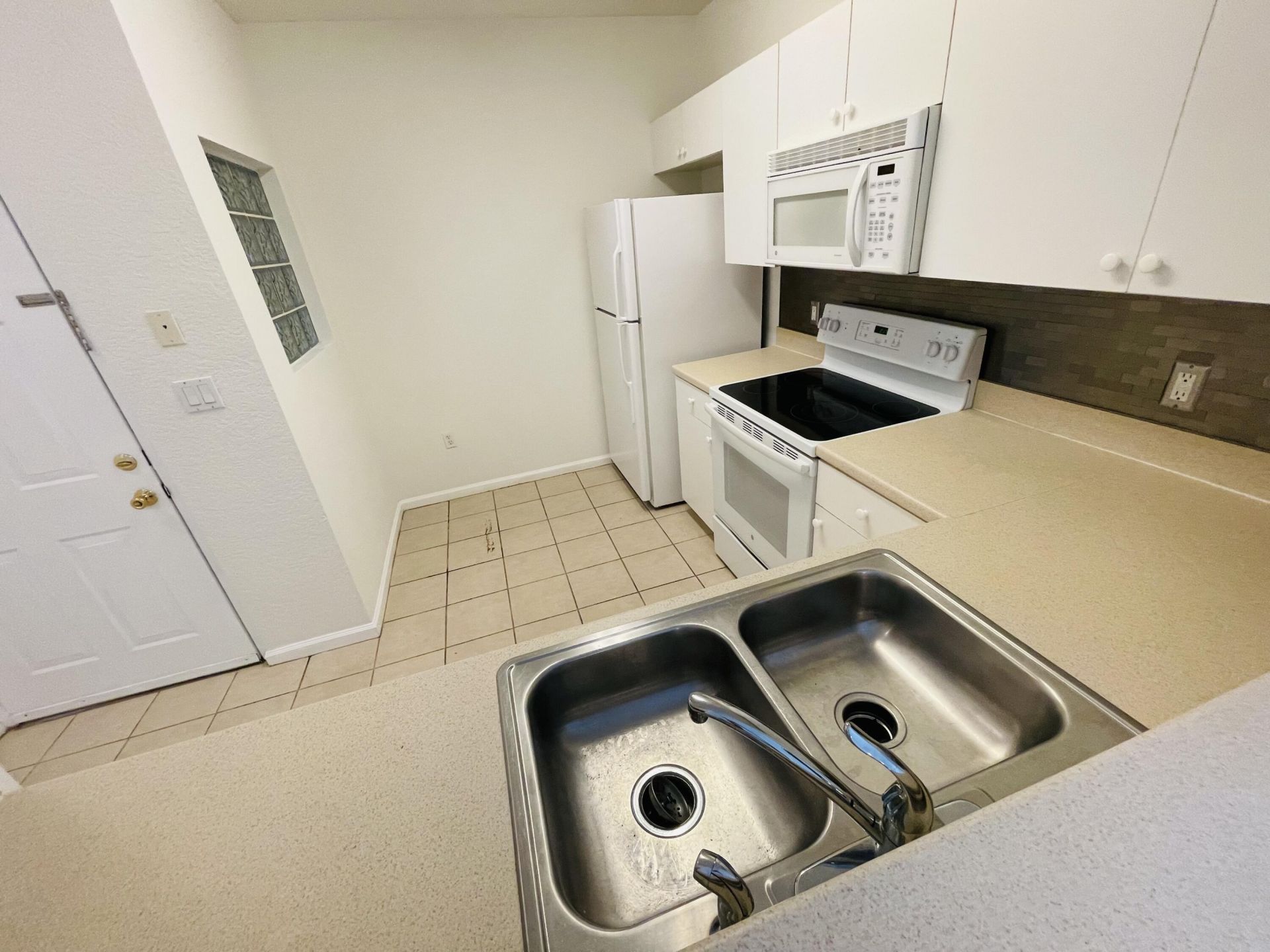 1055 Golden Lakes Boulevard, Unit 212, West Palm Beach, FL 33411 Photo
