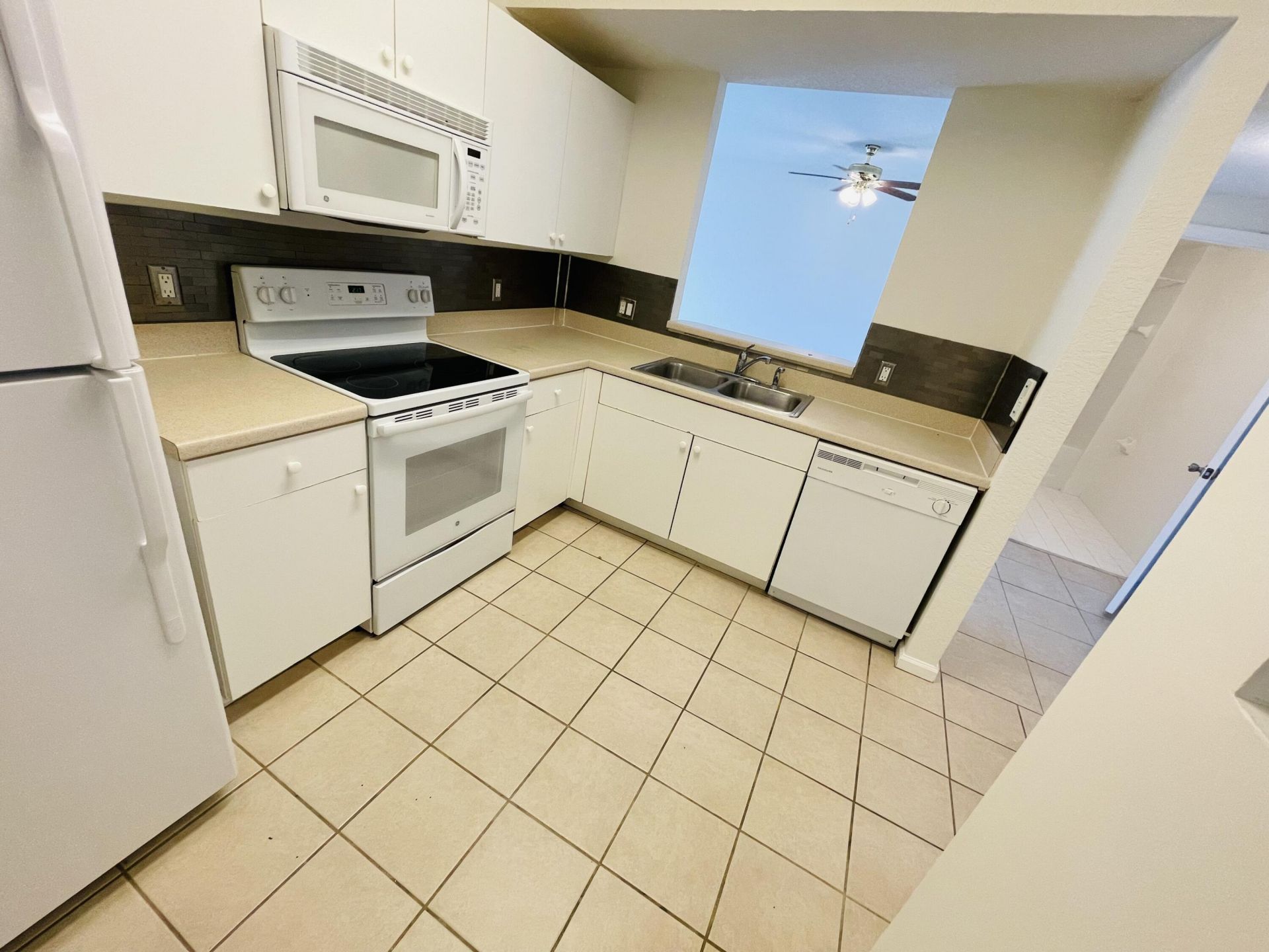 1055 Golden Lakes Boulevard, Unit 212, West Palm Beach, FL 33411 Photo