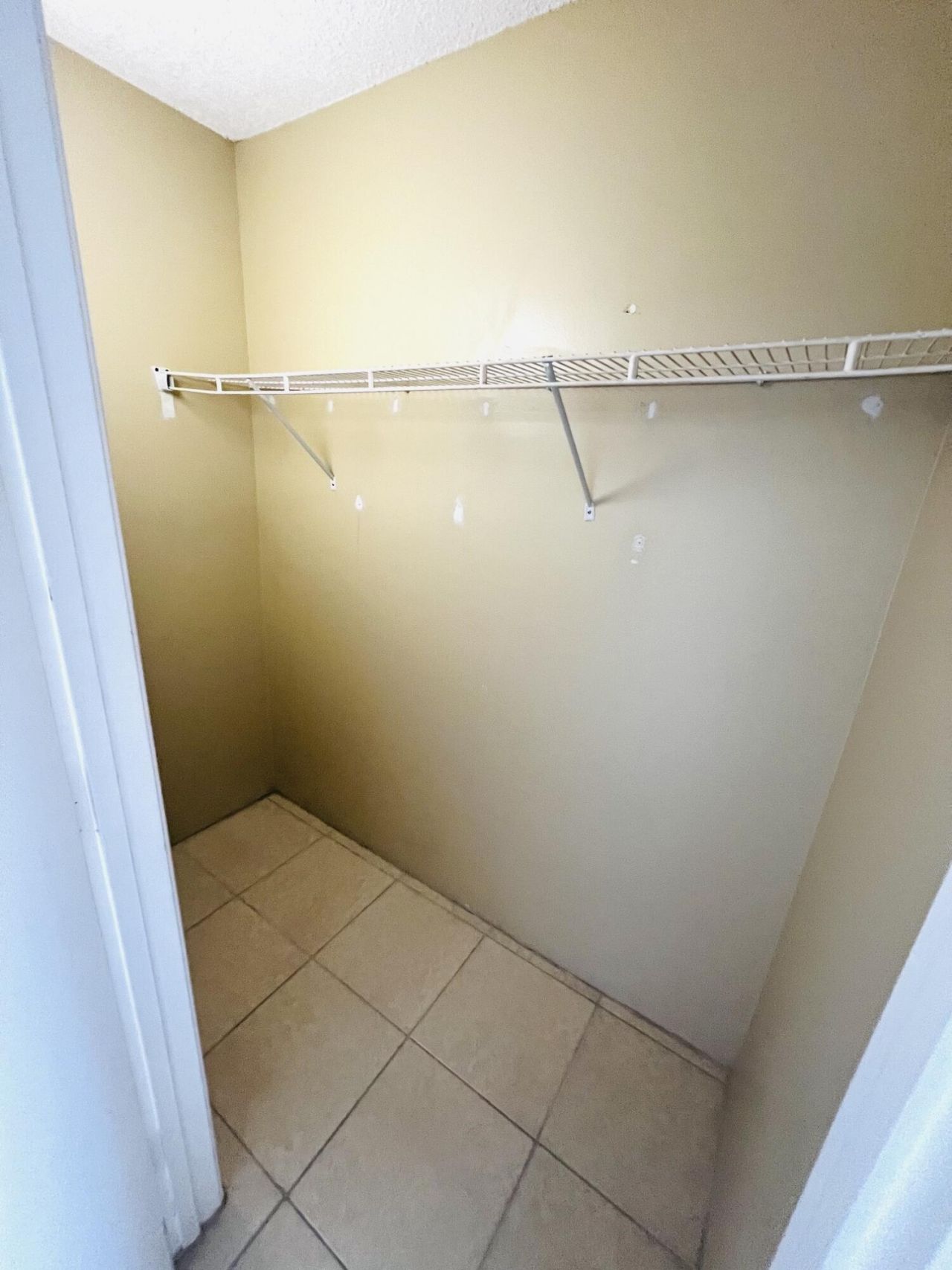 1605 Meadows Circle W, Unit 1605, Boynton Beach, FL 33436 Photo