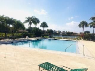 1605 Meadows Circle W, Unit 1605, Boynton Beach, FL 33436 Photo