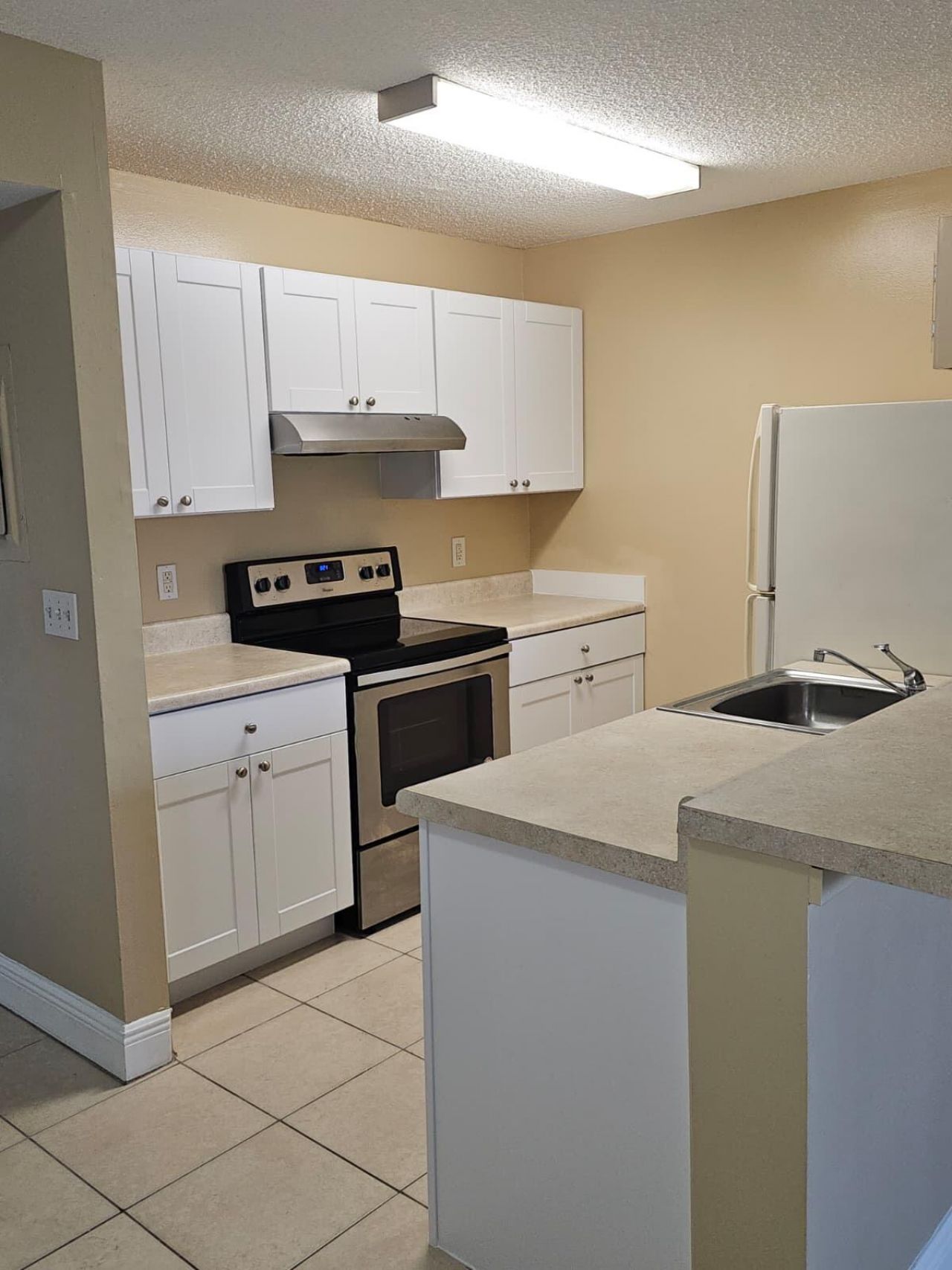 1605 Meadows Circle W, Unit 1605, Boynton Beach, FL 33436 Photo
