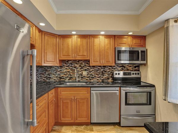 651 NW 80th Terrace, Unit 207, Margate, FL 33063