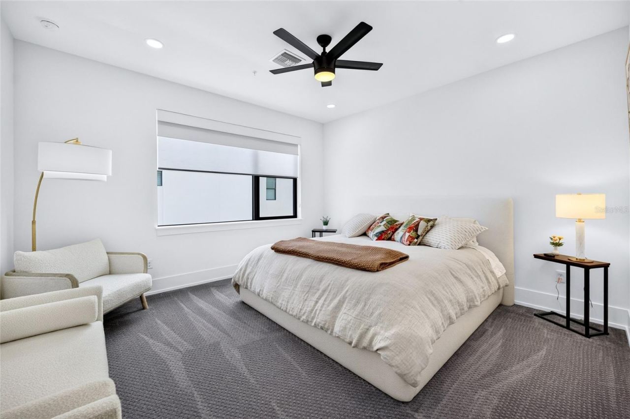 2187 Main Street, Sarasota, FL 34237 Photo