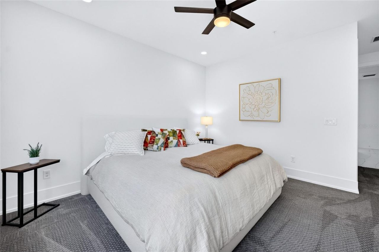 2187 Main Street, Sarasota, FL 34237 Photo