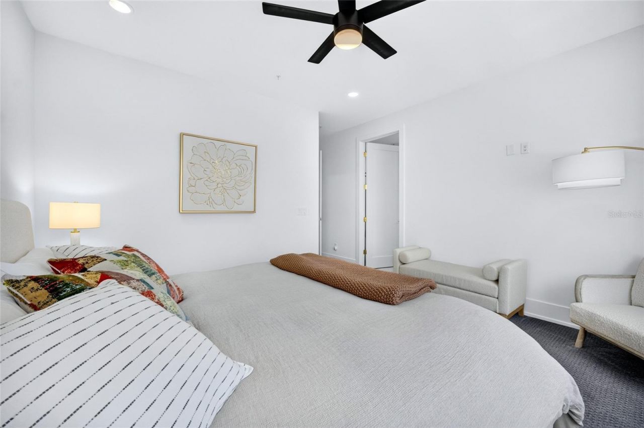 2187 Main Street, Sarasota, FL 34237 Photo