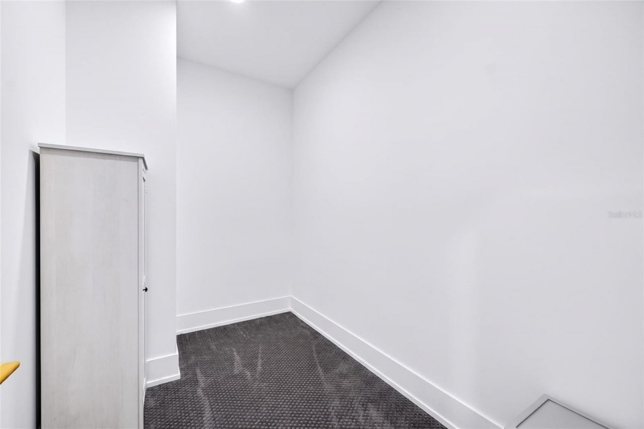 2187 Main Street, Sarasota, FL 34237 Photo