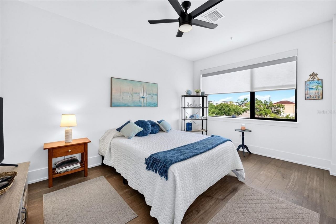 2187 Main Street, Sarasota, FL 34237 Photo