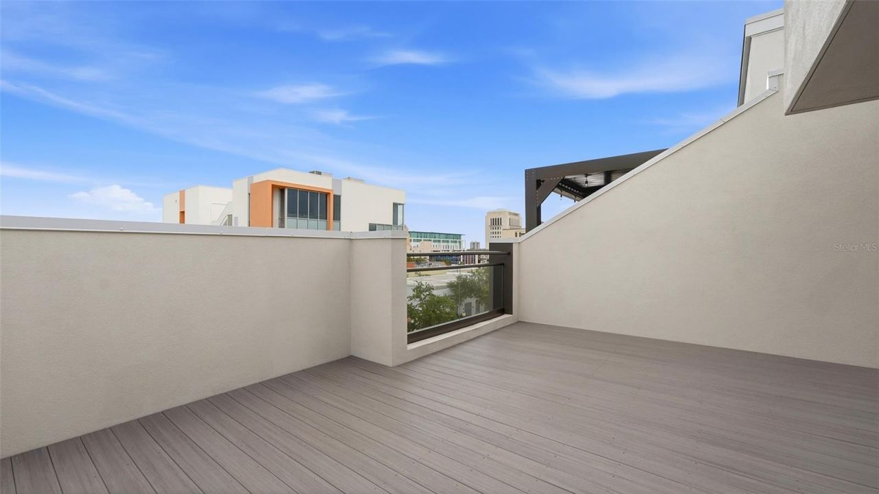 2187 Main Street, Sarasota, FL 34237 Photo