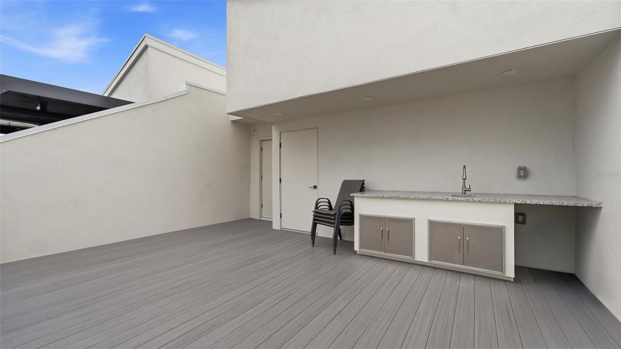 2187 Main Street, Sarasota, FL 34237 Photo