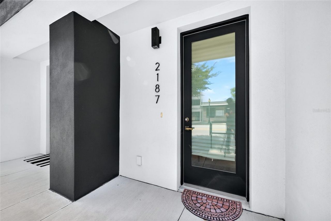 2187 Main Street, Sarasota, FL 34237 Photo