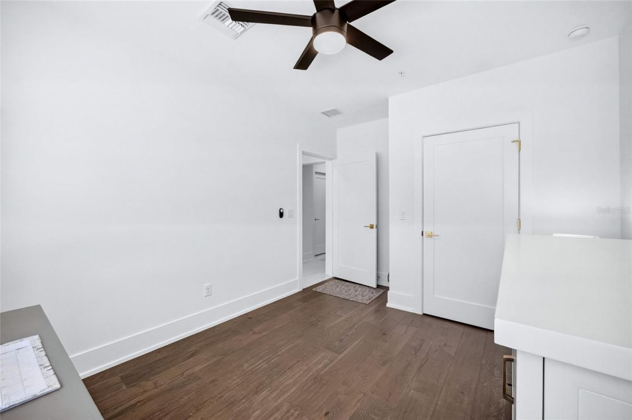 2187 Main Street, Sarasota, FL 34237 Photo