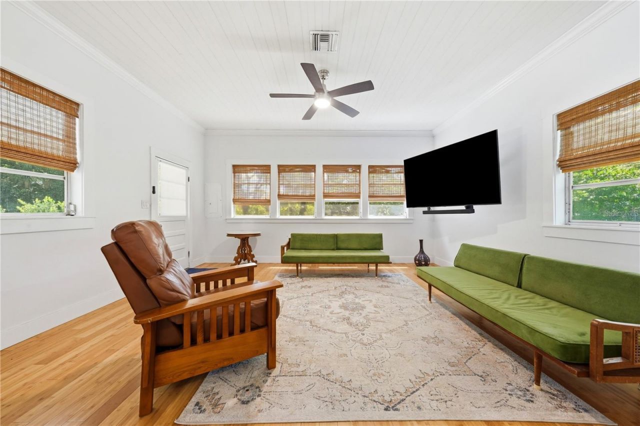 128 N Lakeview Drive, Lake Helen, FL 32744 Photo