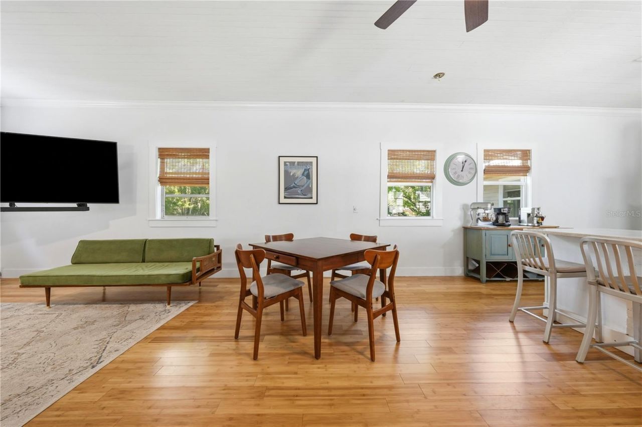 128 N Lakeview Drive, Lake Helen, FL 32744 Photo